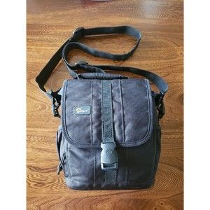 Lowepro LP 140 Adventura Small Camera Bag Black Case With Shoulder Strap